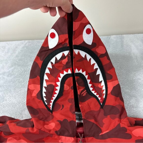 Bape A Bathing Ape NWT Men's Size XL Color Red Camo Shark Full Zip Softshell - Picture 15 of 16